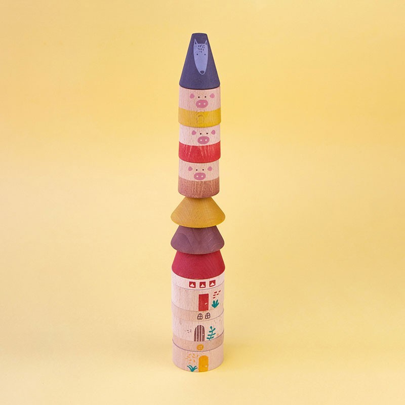 wooden toy of the 3 little pigs